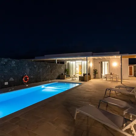 Paraiso De Jil - Stunning Brand New 3 Bed ! Villa