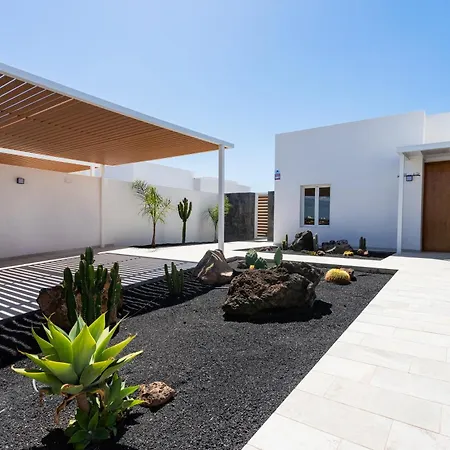 Villa Paraiso De Jil - Stunning Brand New 3 Bed ! *